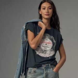 LETLUV for Anthropologie Blondie Heart of Glass Boyfriend Tee Size XS